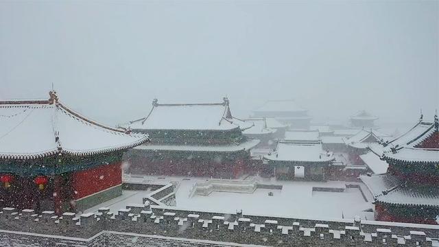 山西气温骤降近30度，多地下暴雪积雪20厘米